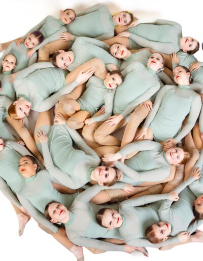 Akimbo Dance Studios large group pale green in circle